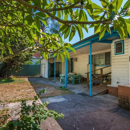 11 Peel Street Villa Tuncurry Exterior photo